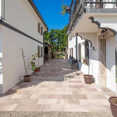 3 Bedroom Awesome In Jurdani