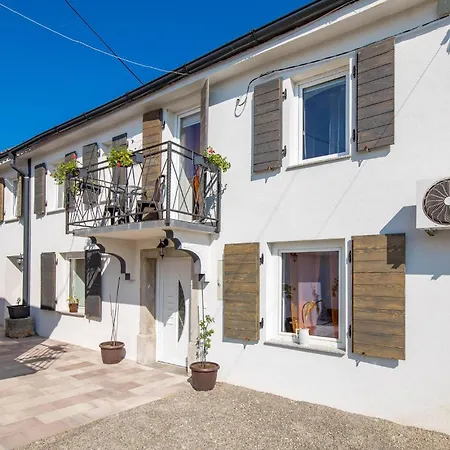 Holiday home 3 Bedroom Awesome In